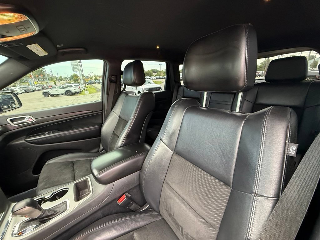 Used 2018 Jeep Grand Cherokee Altitude AWD/4WD image 13