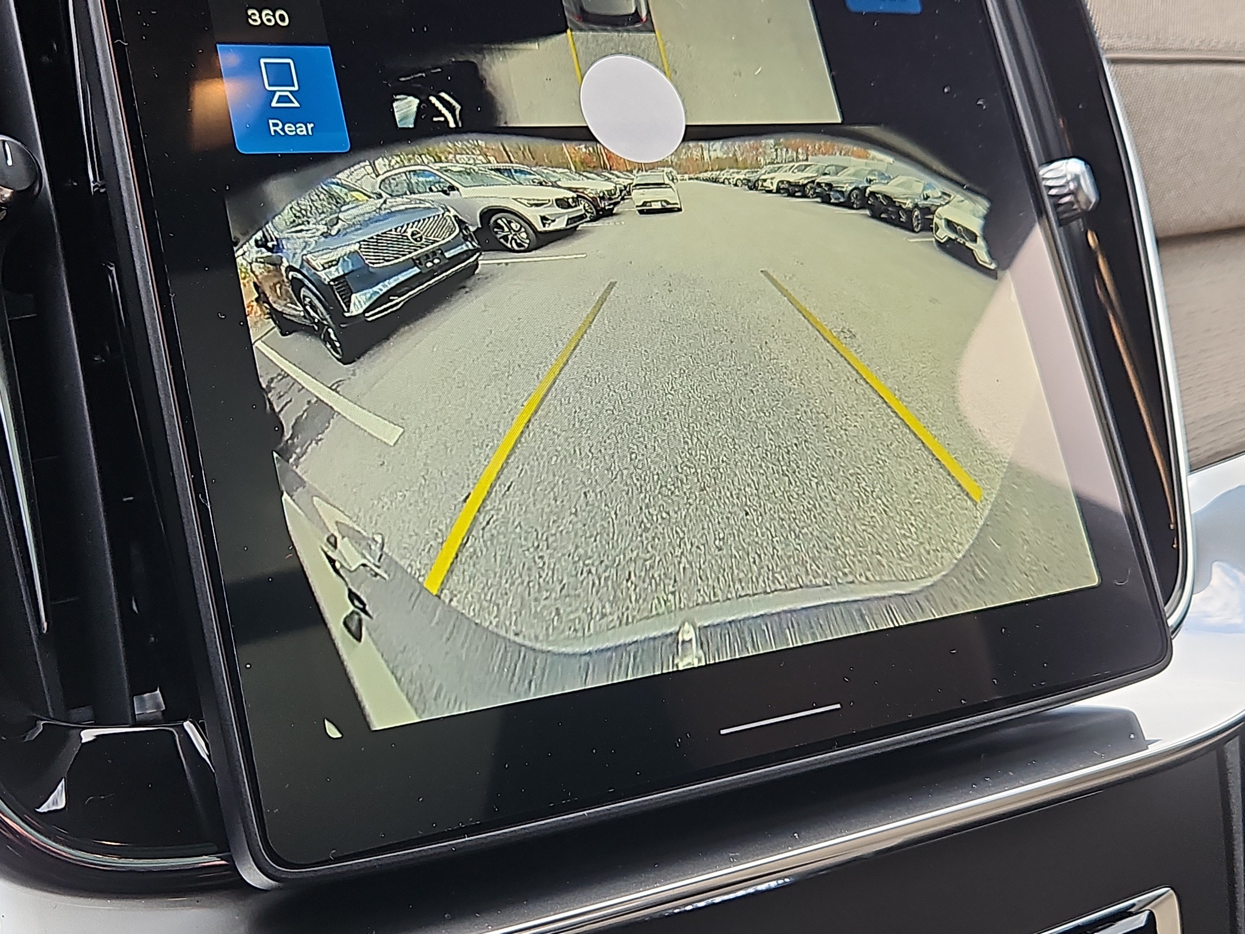 New 2026 Volvo XC90 B6 Plus w/ Protection Package Premier AWD/4WD image 7