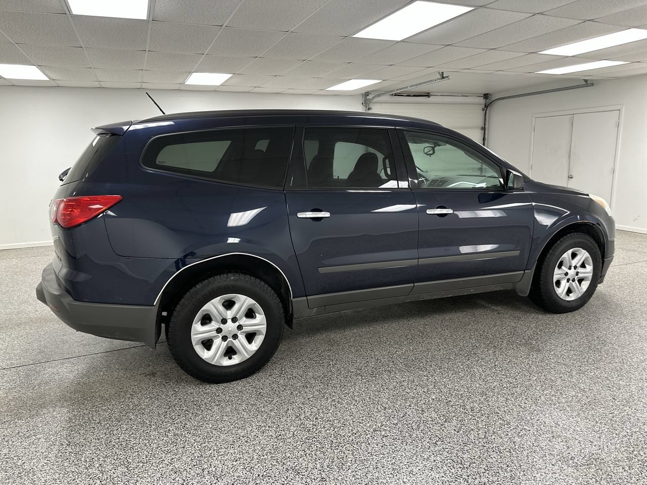 Used 2012 Chevrolet Traverse LS FWD image 8
