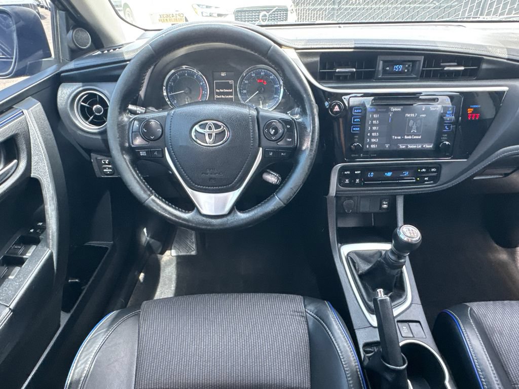 Used 2018 Toyota Corolla SE w/ Carpet Mat Package (TMS) FWD image 18