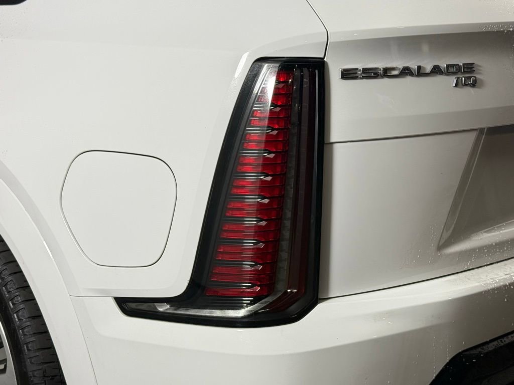 Used 2025 Cadillac Escalade IQ Luxury 1 image 12