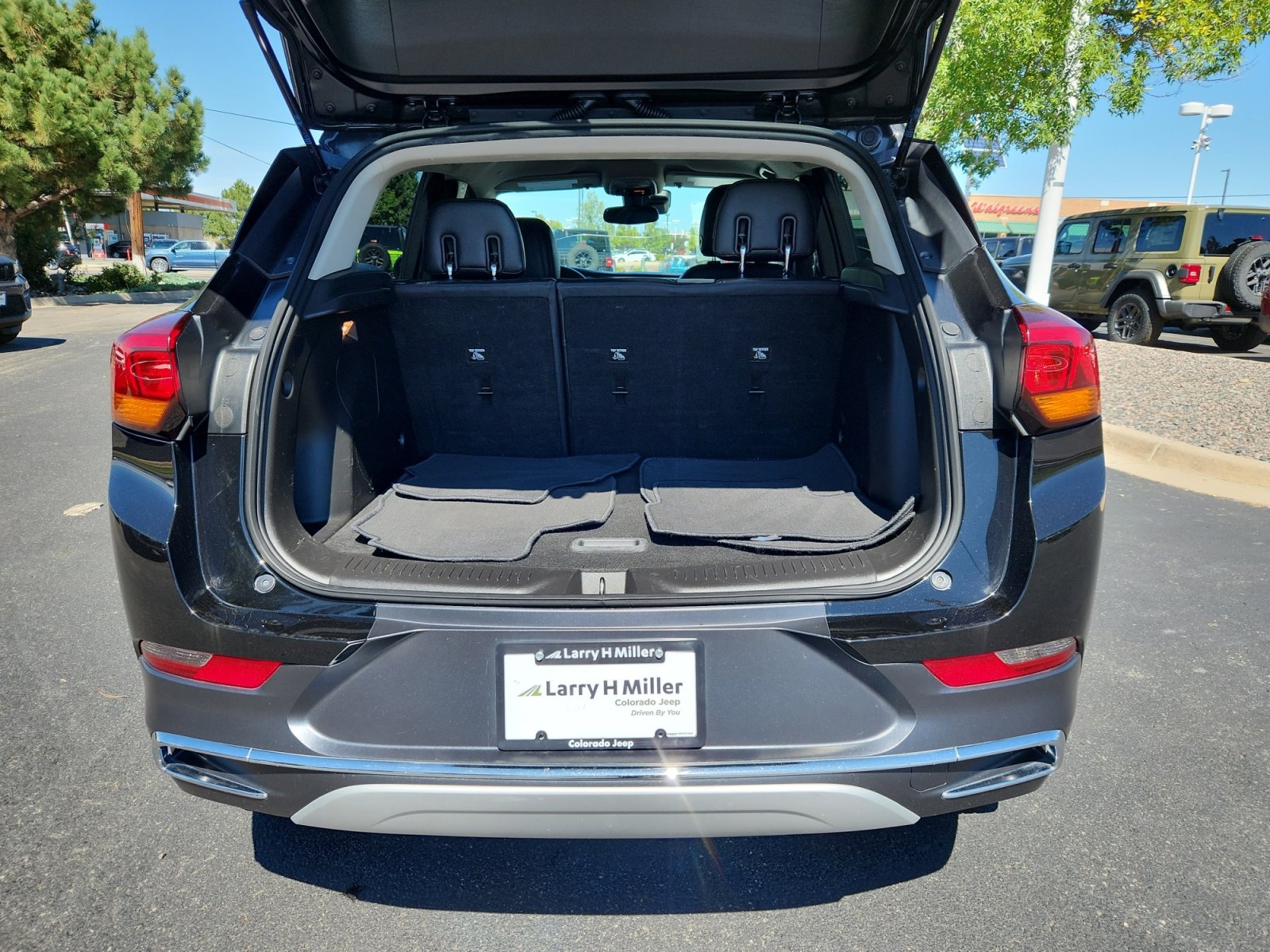 Used 2021 Buick Encore GX Essence image 34