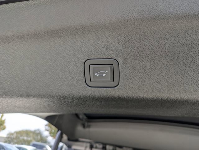 Used 2025 Chevrolet Tahoe Z71 w/ Z71 Off-Road Package image 32