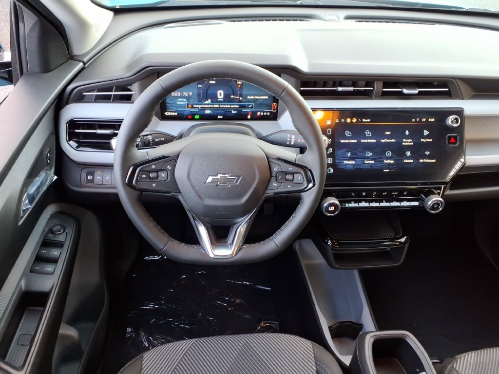 New 2027 Chevrolet Bolt LT w/ Comfort Package FWD image 19