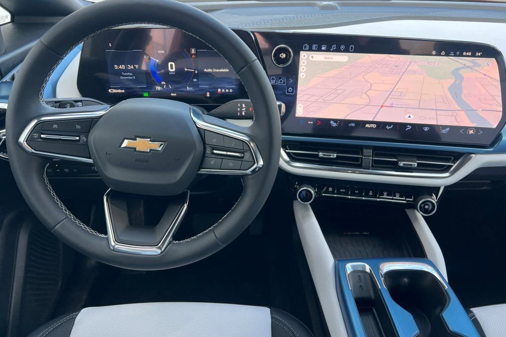 New 2026 Chevrolet Equinox EV LT image 11