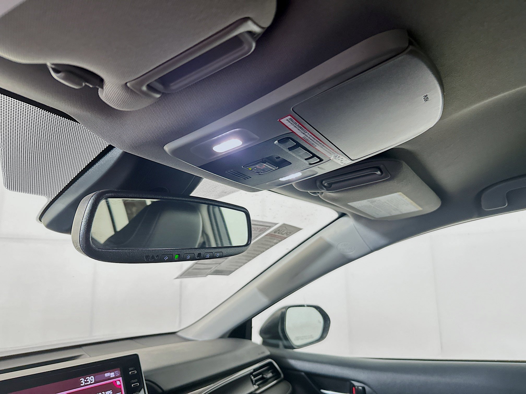 Used 2022 Toyota Camry XSE FWD image 18