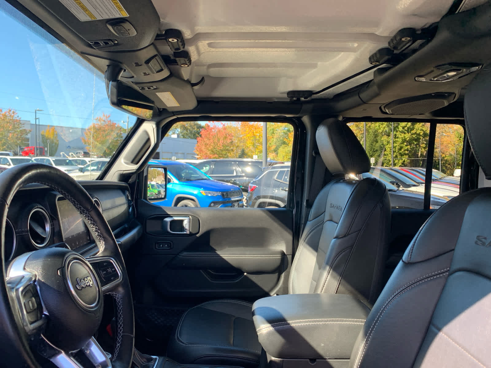 Used 2023 Jeep Wrangler Sahara w/ Cold Weather Group image 12