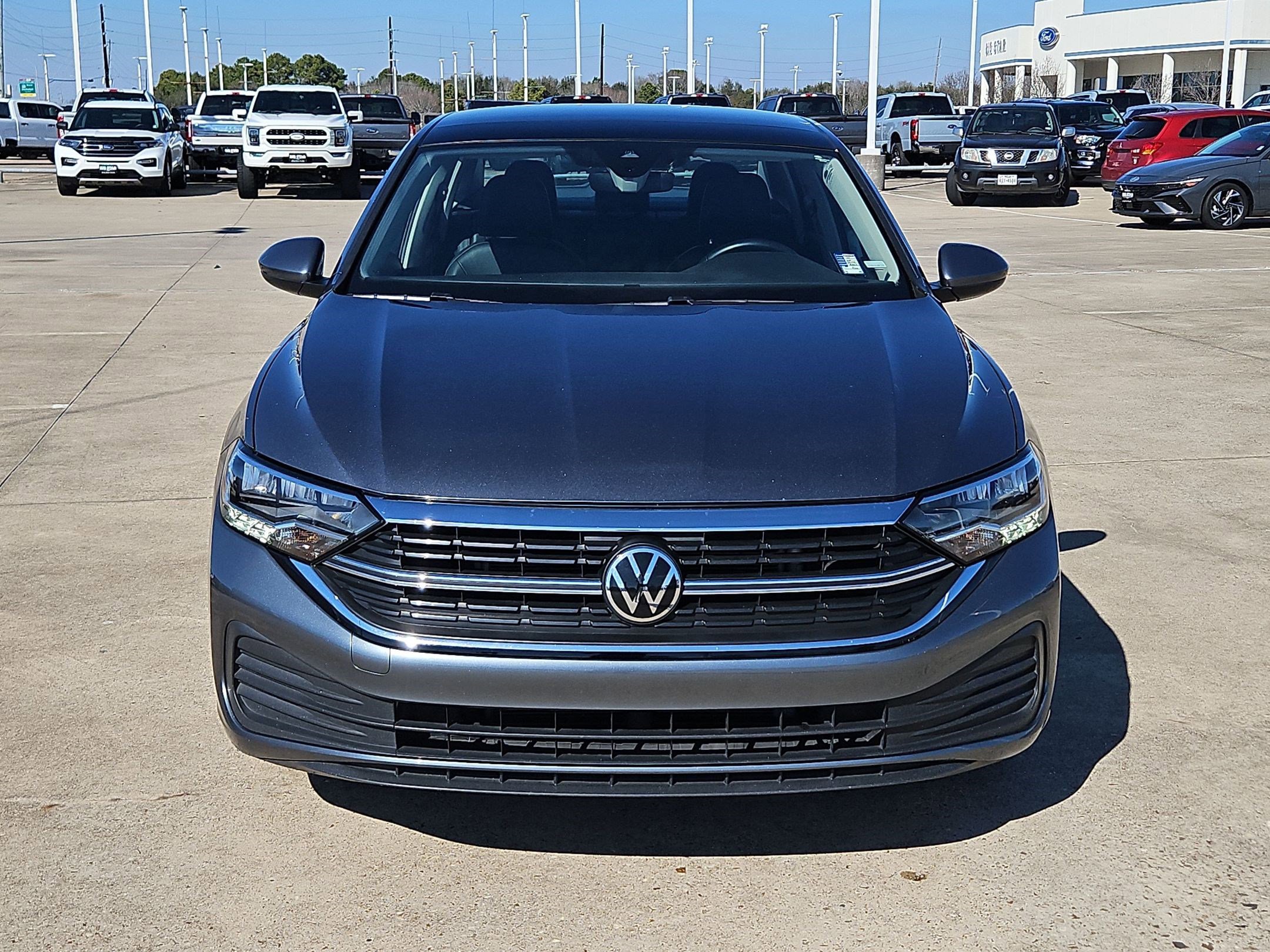 Used 2024 Volkswagen Jetta SE image 10