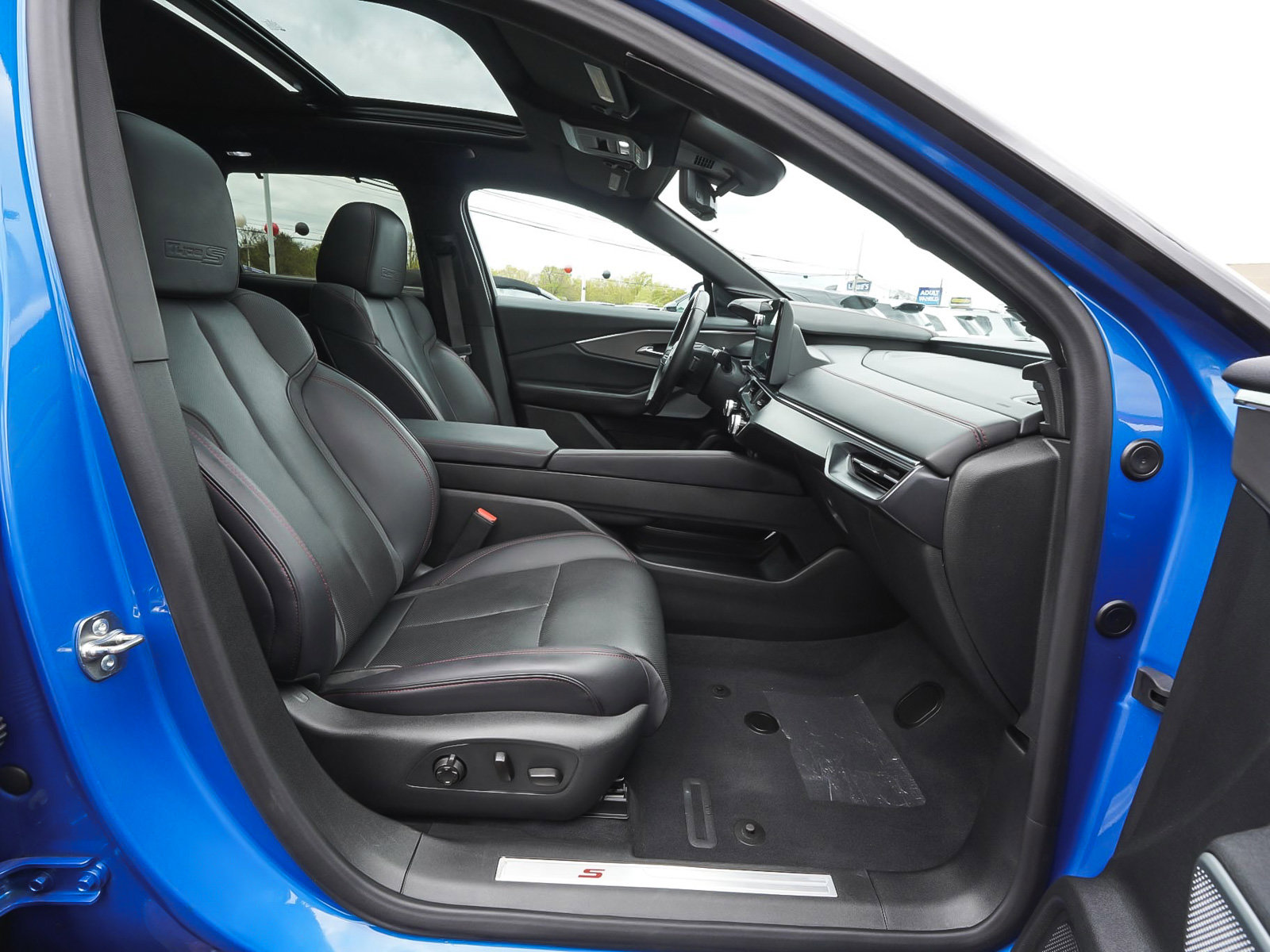 Used 2024 Acura ZDX Type S AWD/4WD image 41