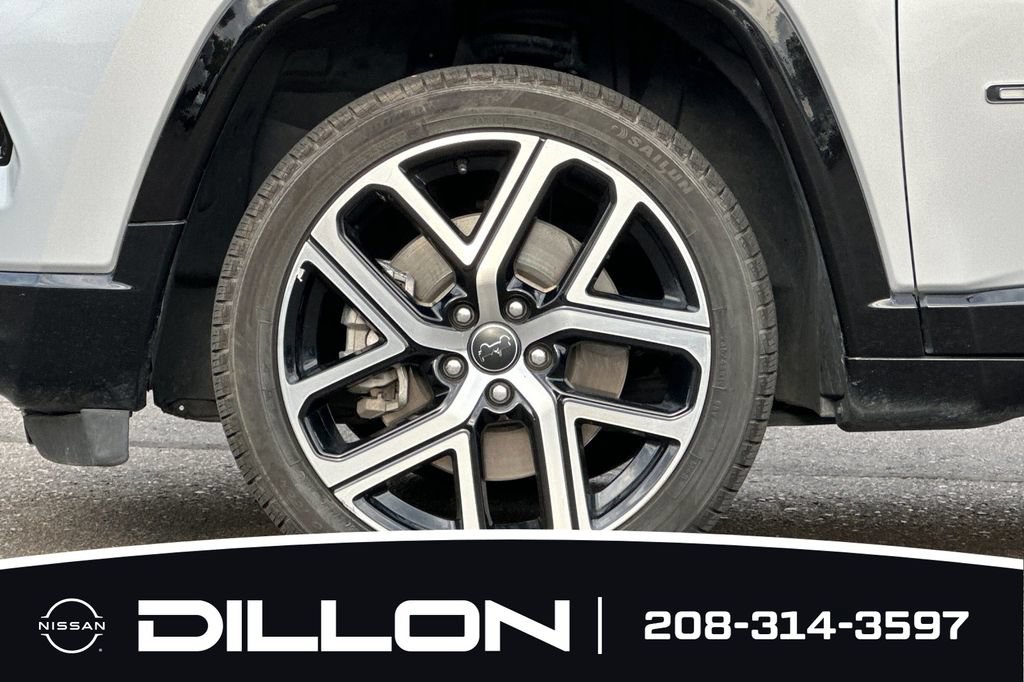 Used 2025 Jeep Compass Limited w/ Elite Group AWD/4WD image 27
