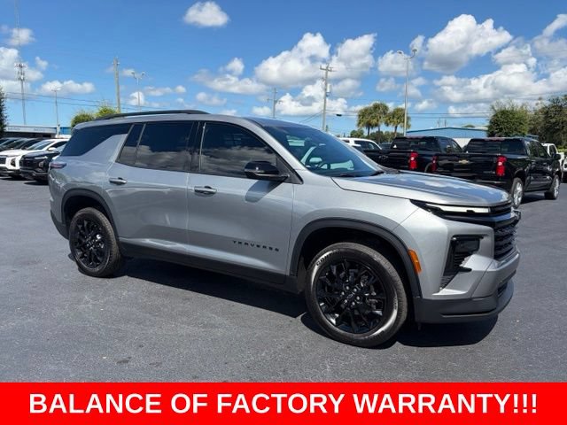 Used 2026 Chevrolet Traverse LT w/ Midnight/Sport Edition FWD image 1