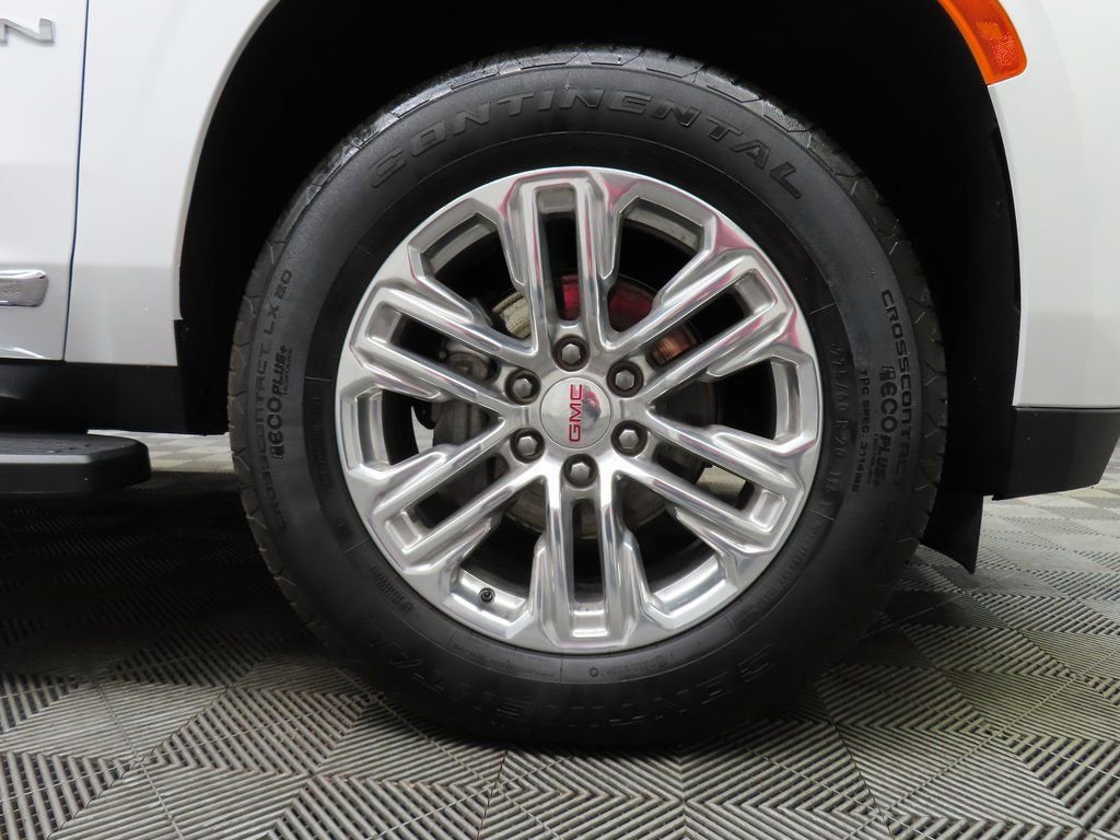 Used 2024 GMC Yukon XL SLT w/ SLT Premium Package image 8