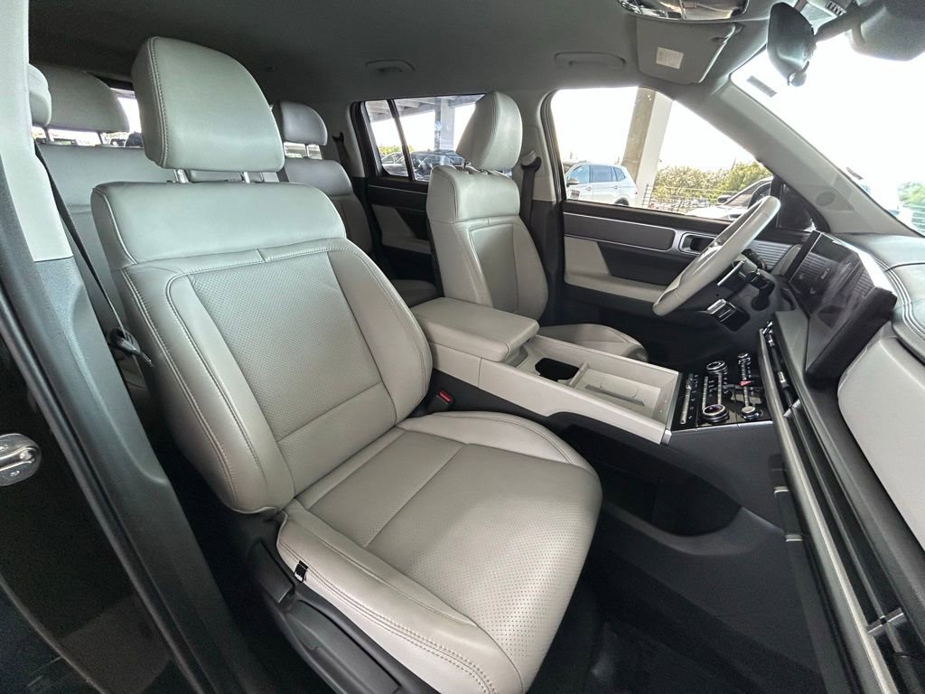 Used 2025 Hyundai Santa Fe SE image 20