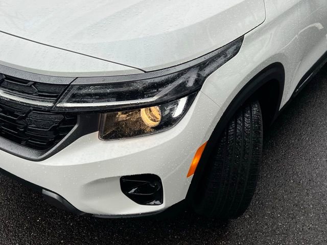 Certified 2025 Kia Seltos X-Line image 3