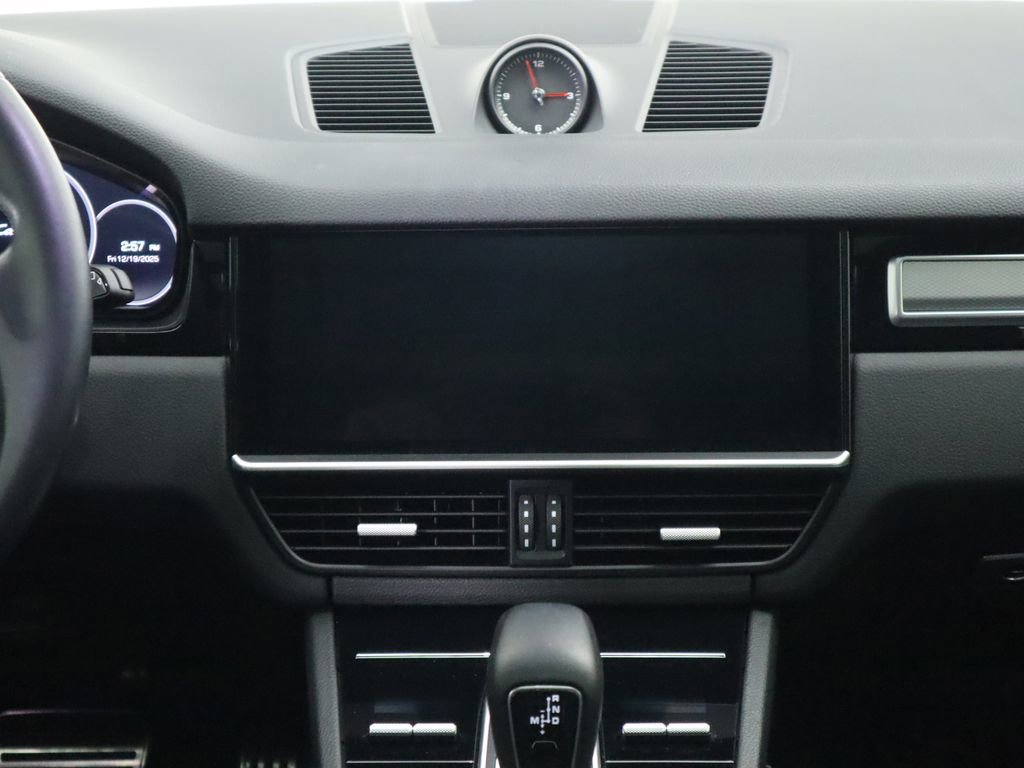 Used 2020 Porsche Cayenne S image 14