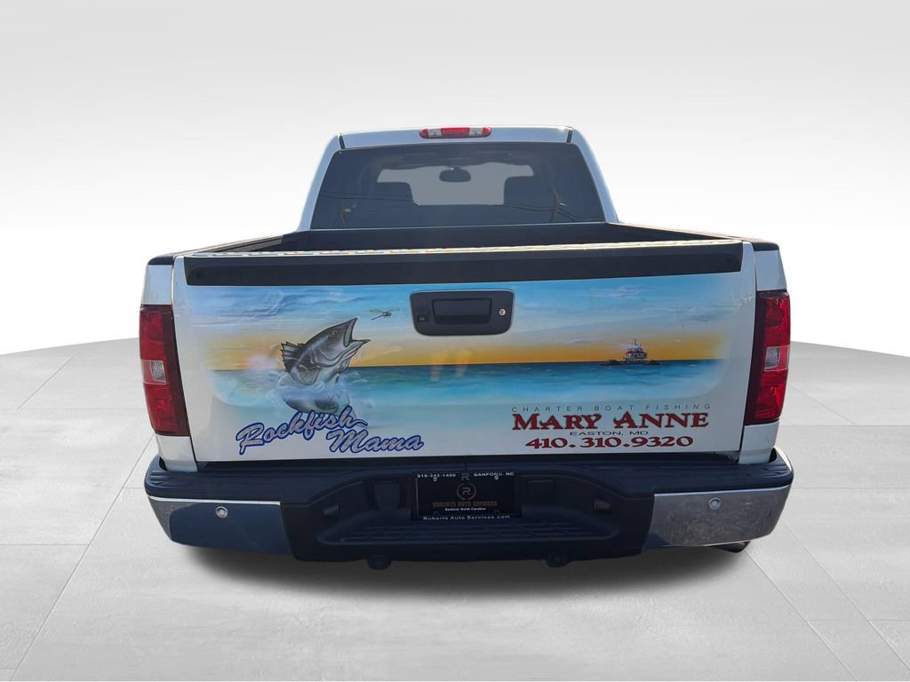 Used 2013 Chevrolet Silverado 1500 LTZ w/ LTZ White Diamond Edition AWD/4WD image 4