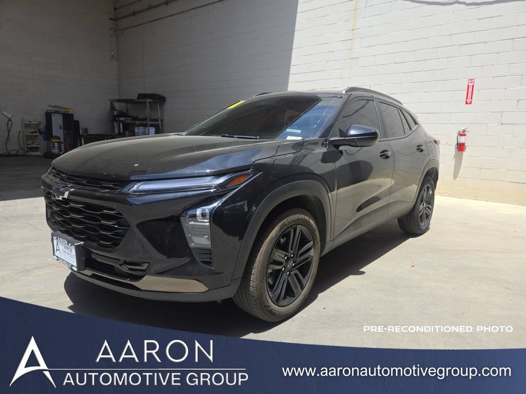 Used 2025 Chevrolet Trax ACTIV FWD image 1