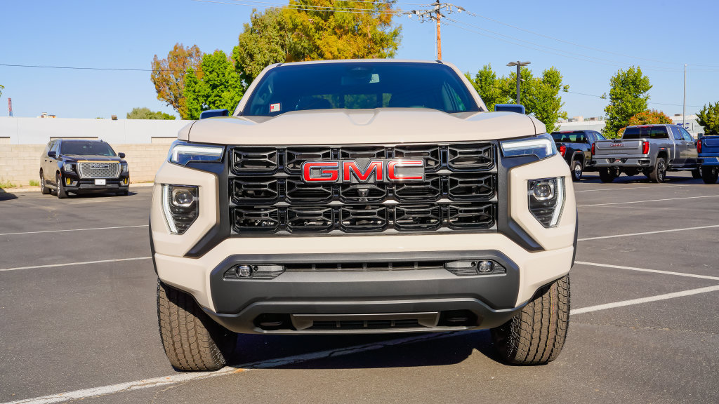New 2026 GMC Canyon Elevation w/ Convenience Package AWD/4WD image 4