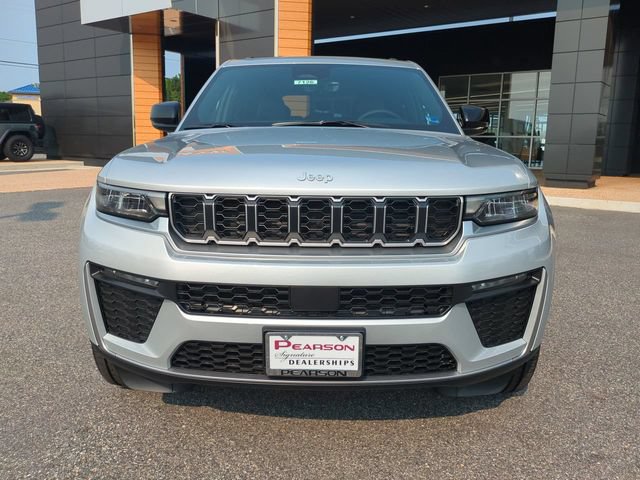 New 2026 Jeep Grand Cherokee Limited w/ Trailer Tow Package AWD/4WD image 9
