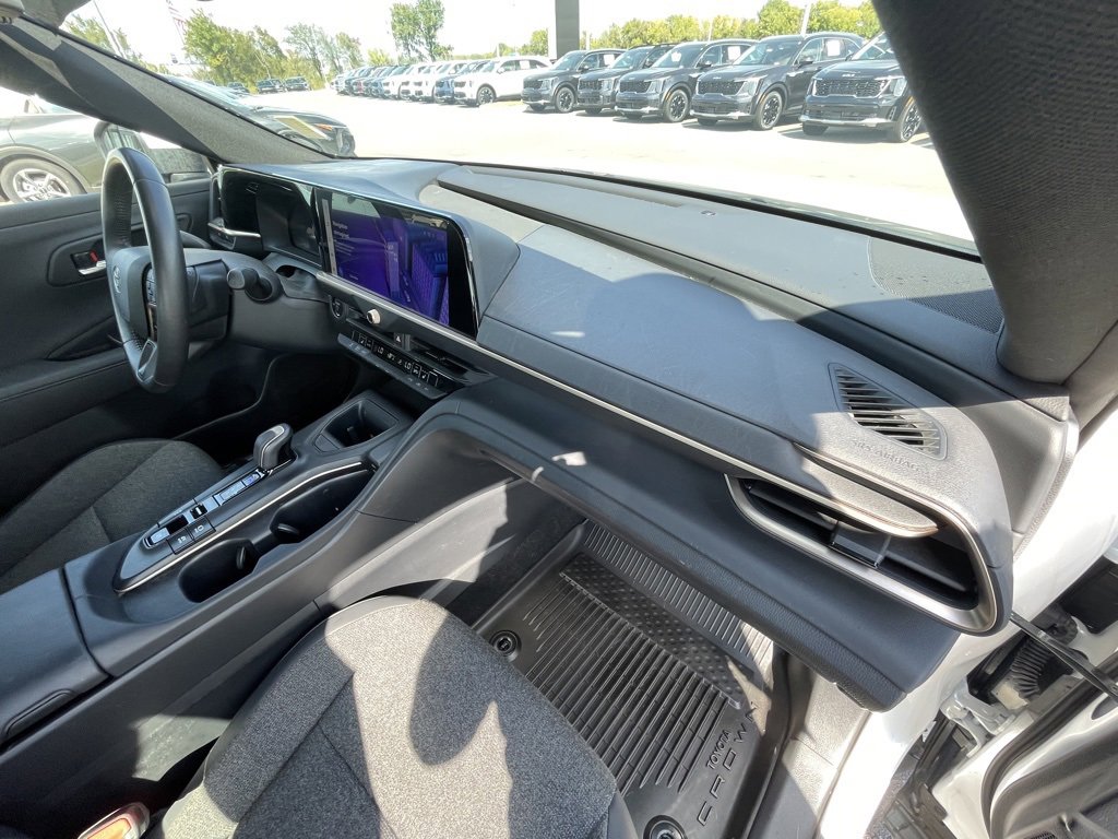 Used 2023 Toyota Crown XLE image 29