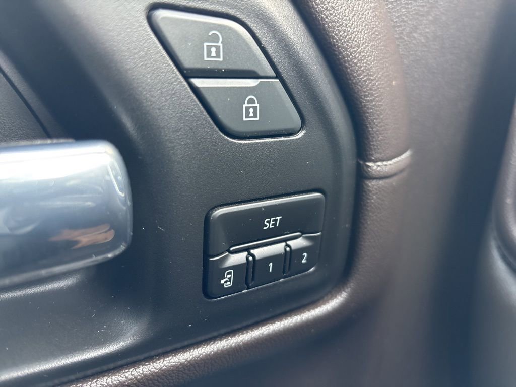 Used 2020 Chevrolet Silverado 1500 LTZ w/ LTZ Plus Package image 28