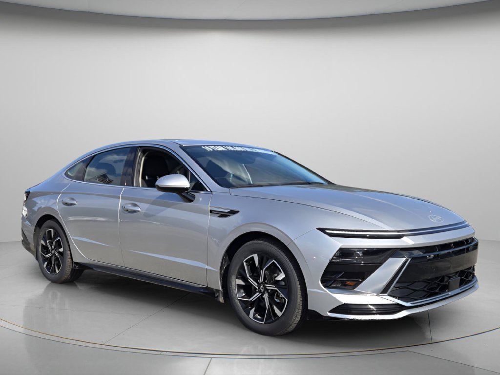 Certified 2025 Hyundai Sonata SEL AWD/4WD image 9