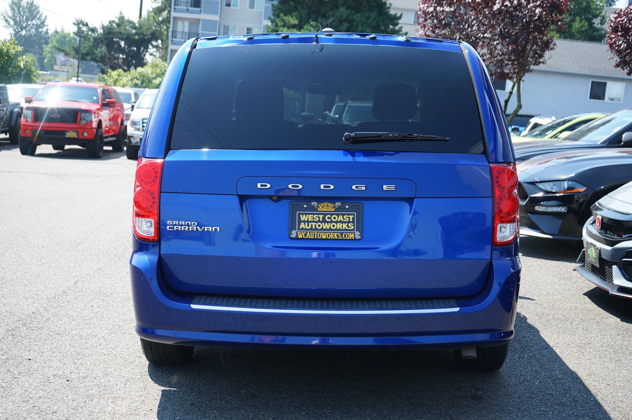 Used 2019 Dodge Grand Caravan SE w/ UConnect Hands-Free Group FWD image 4