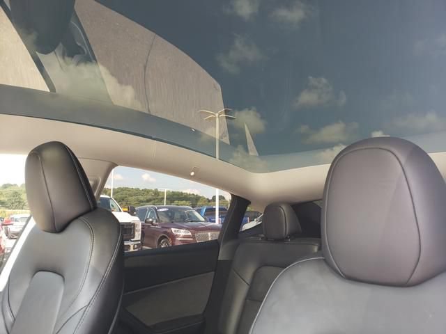 Used 2024 Tesla Model Y Performance AWD/4WD image 22