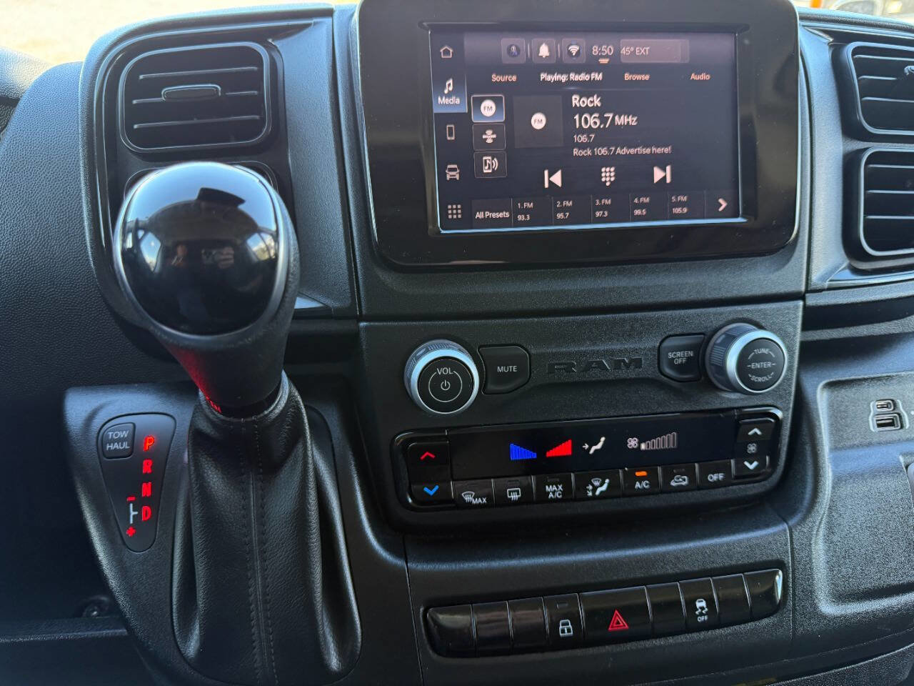 Used 2025 RAM ProMaster 2500 w/ Convenience Group FWD image 33