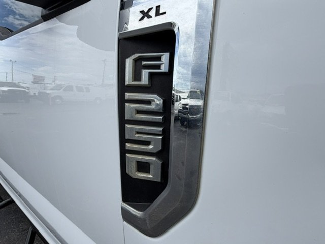 Used 2018 Ford F250 XL w/ Power Equipment Group AWD/4WD image 19