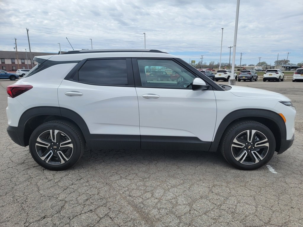 New 2025 Chevrolet TrailBlazer LT w/ LT Cold Weather Package image 4