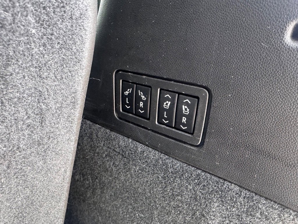 Used 2020 Cadillac XT6 Premium Luxury image 39