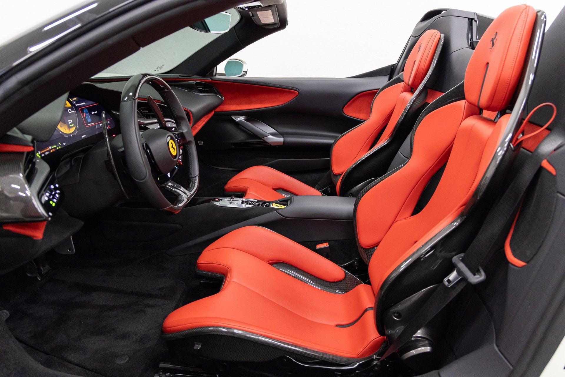 Used 2024 Ferrari SF90 Spider image 7