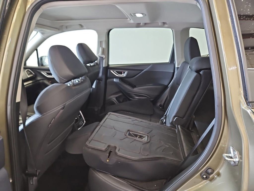 Used 2023 Subaru Forester Premium AWD/4WD image 9