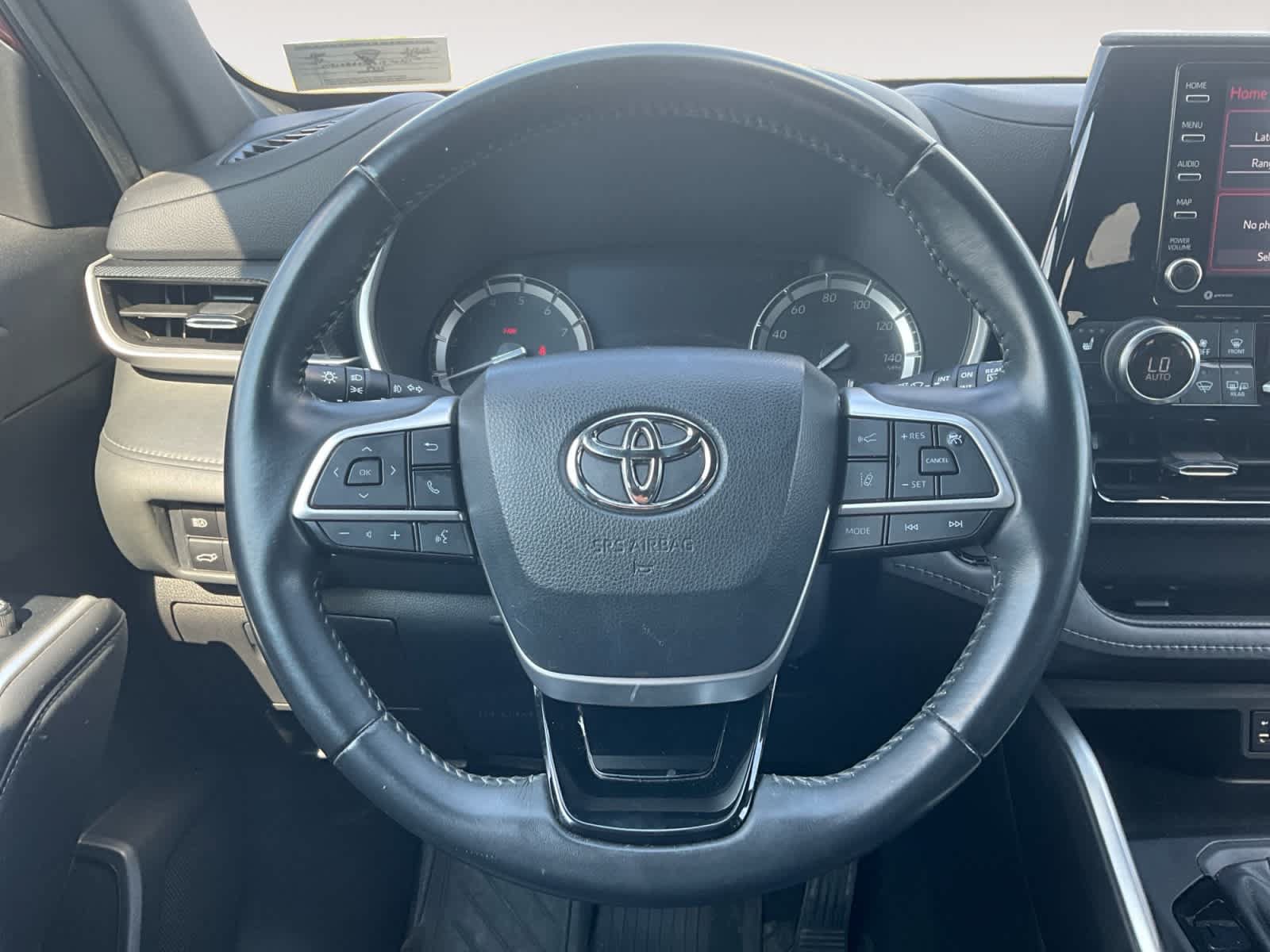 Used 2022 Toyota Highlander XSE AWD/4WD image 15