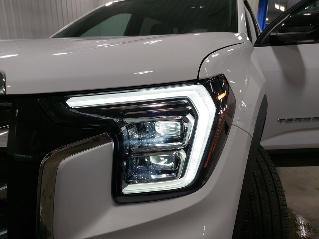 New 2026 GMC Terrain Elevation w/ Elevation Premium Package AWD/4WD image 31