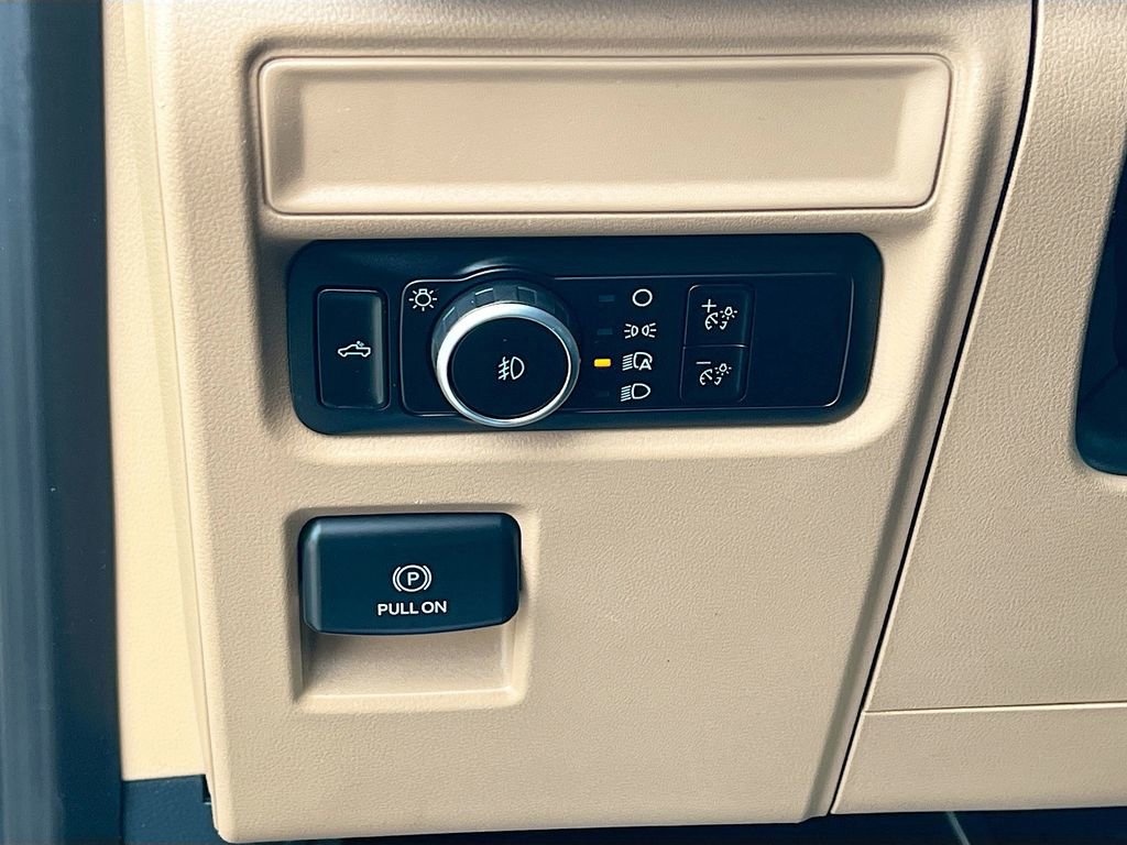 Used 2023 Ford F150 XLT image 10