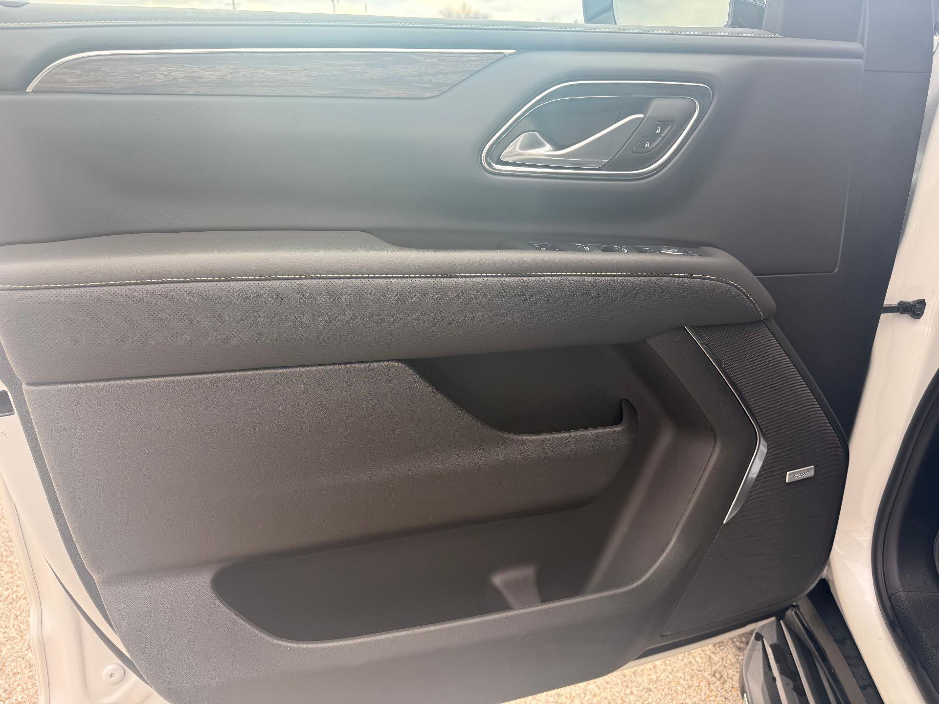Used 2024 Chevrolet Tahoe Premier w/ Premium Package image 11