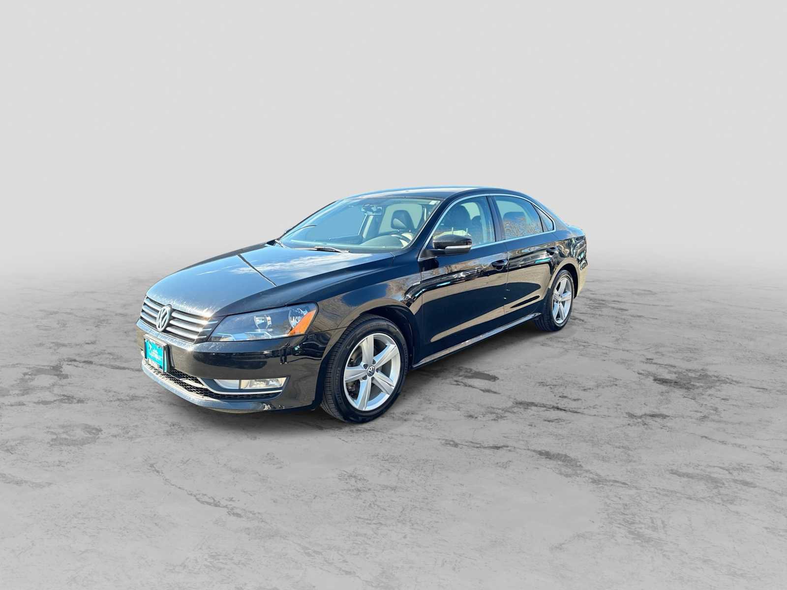 Used 2015 Volkswagen Passat 1.8T Limited Edition FWD image 4