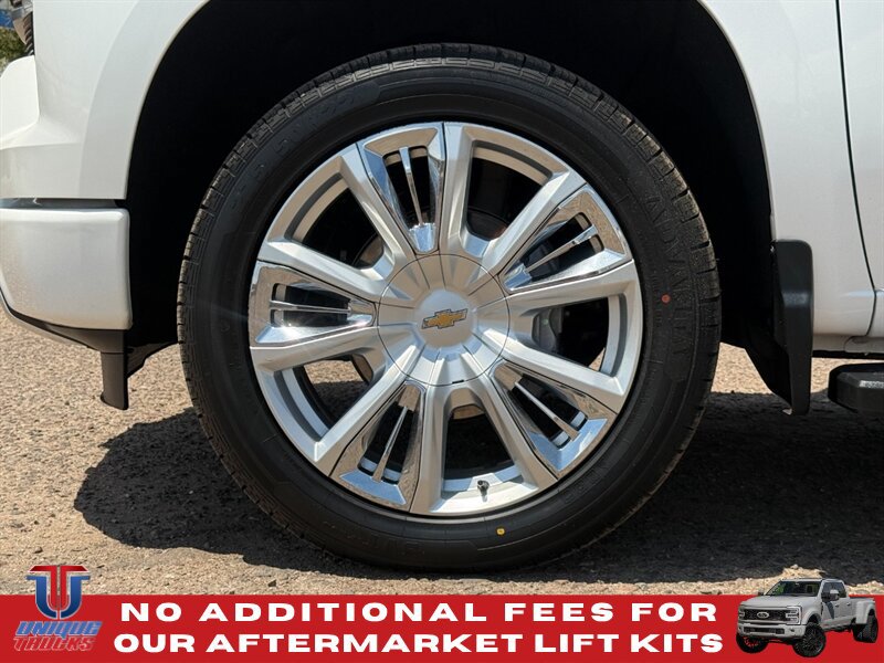 Used 2022 Chevrolet Silverado 1500 High Country w/ Technology Package RWD image 10