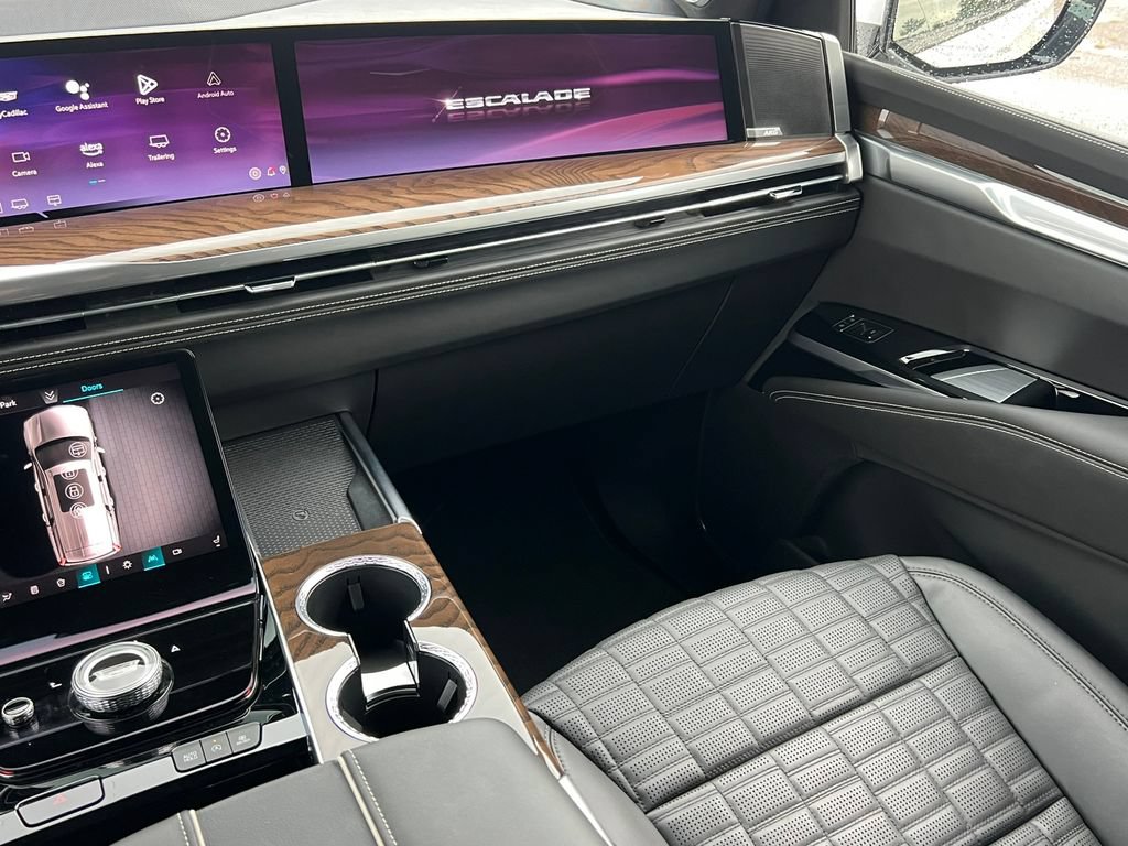 Used 2025 Cadillac Escalade Sport Platinum w/ LPO, ONYX Package AWD/4WD image 39