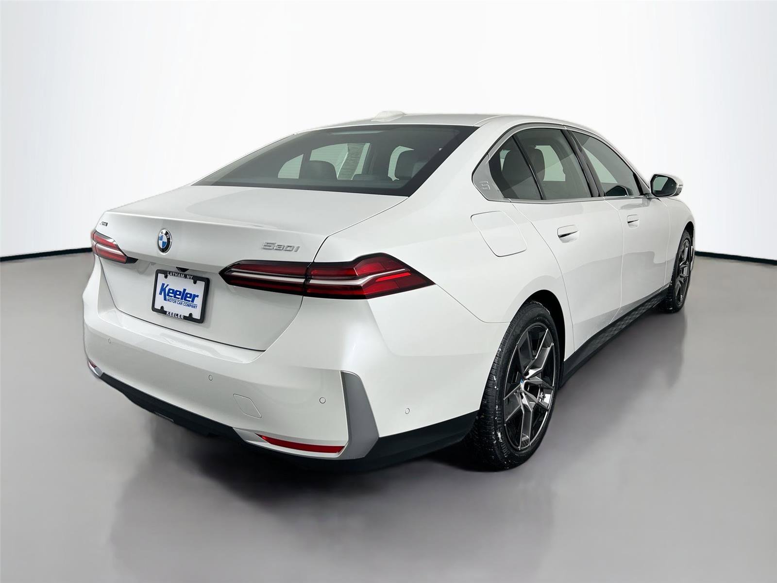 Certified 2026 BMW 530i xDrive w/ Premium Package image 6