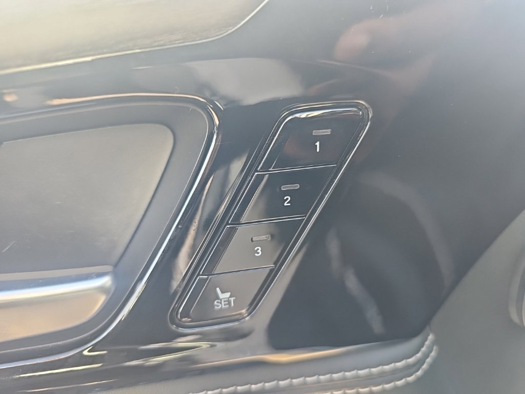 Used 2022 Acura MDX w/ Advance Package AWD/4WD image 11