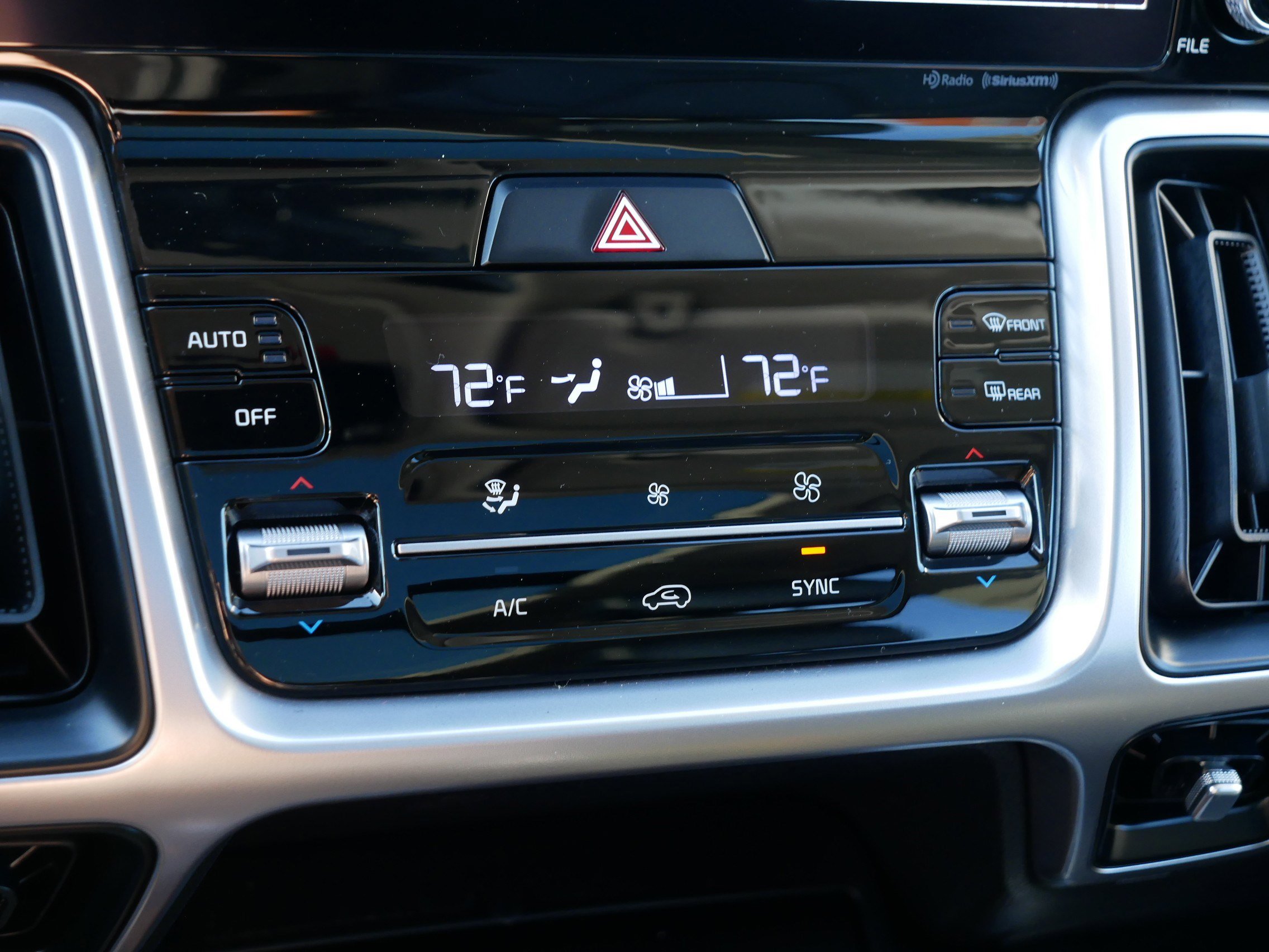 Certified 2022 Kia Sorento X-Line EX image 23