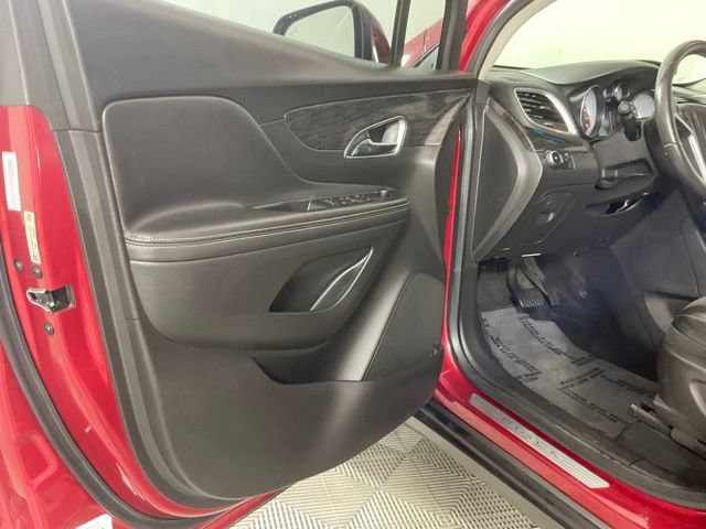Used 2015 Buick Encore Convenience FWD image 11