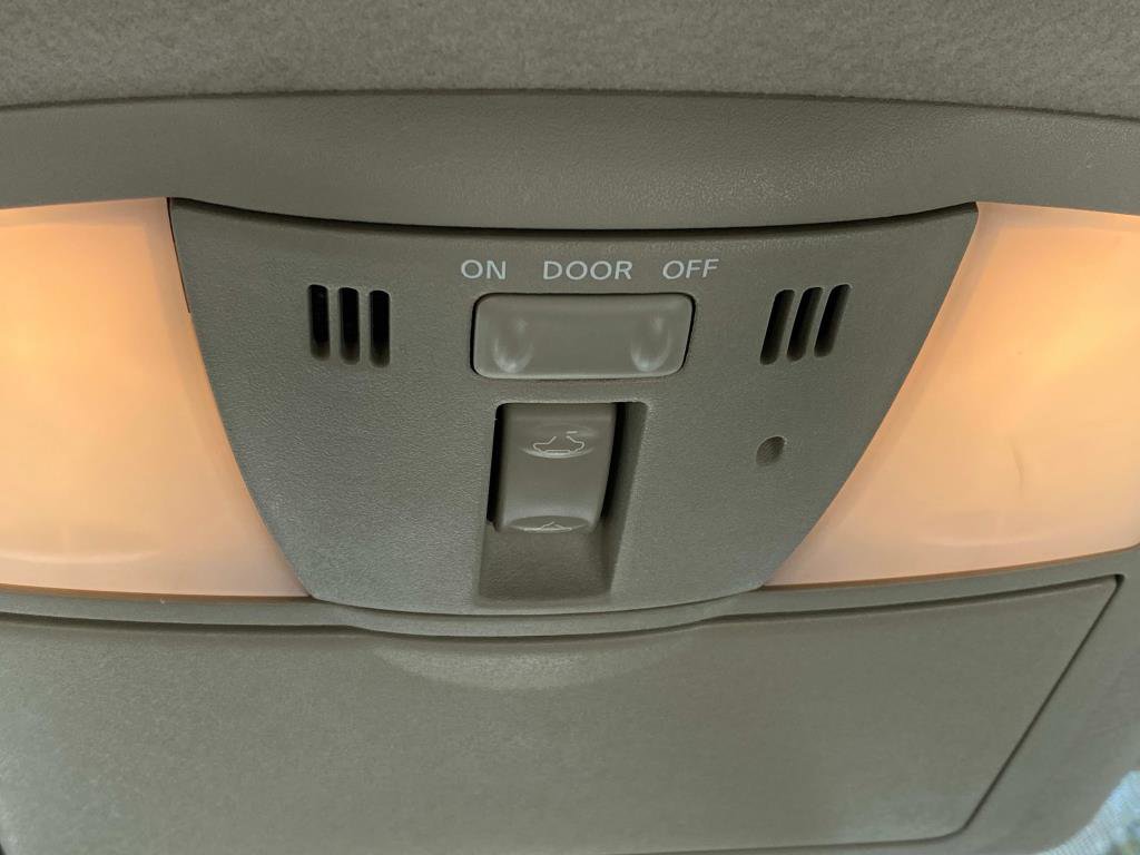 Used 2012 Nissan Rogue SL image 15