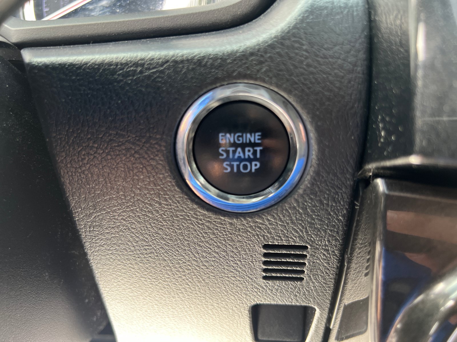 Used 2020 Toyota 4Runner TRD Off-Road Premium w/ Moonroof Package AWD/4WD image 20
