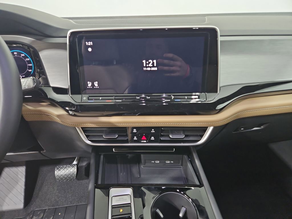 New 2026 Volkswagen Atlas Cross Sport SE image 18