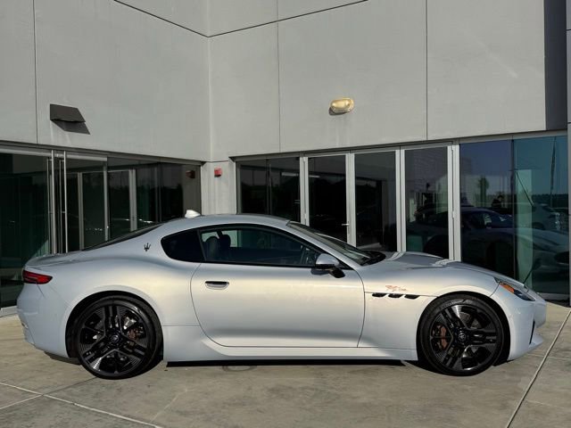 Used 2025 Maserati GranTurismo Folgore image 8