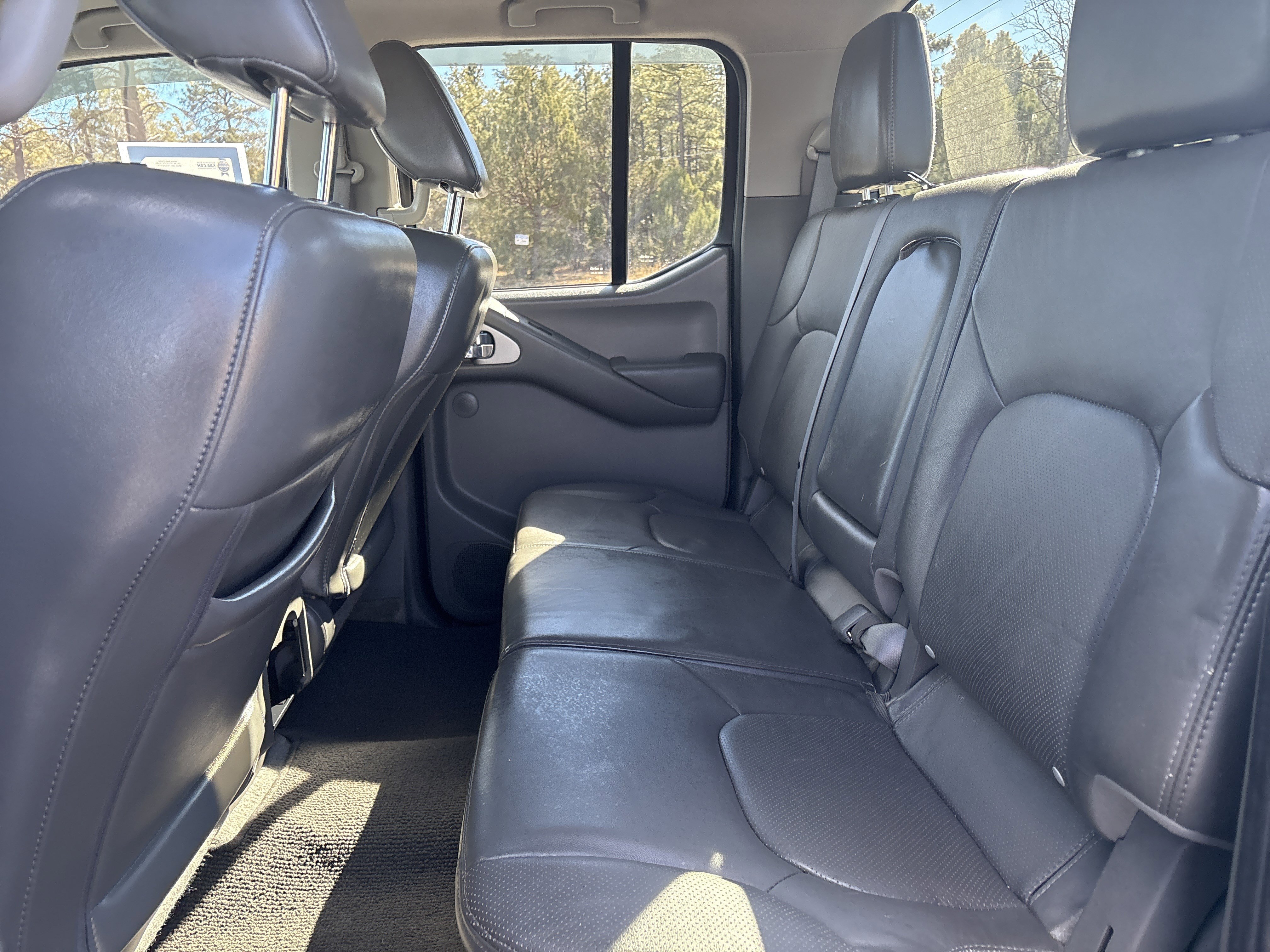Used 2013 Nissan Frontier SL w/ Moonroof Pkg image 13